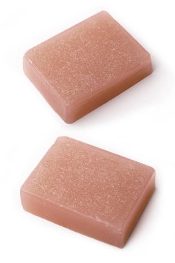 beyaz zemin üzerinde doğal sabun