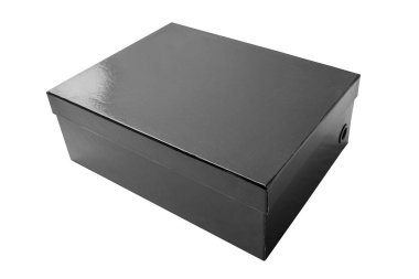 Siyah ayakkabı kutusu beyaz arkaplanda izole edildi