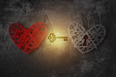 Kalp anahtarıdır. Yeni aşk. St. Valentine's Day için Tema