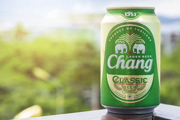 Пюкет Тайланд Января 2018 Новая Бутылка Chang Beer Classic Фоне — стоковое фото