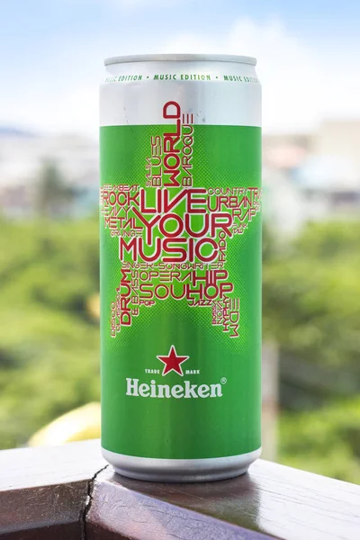 Пхукет Таиланд Января 2018 Новая Бутылка Пива Heineken Фоне Города — стоковое фото