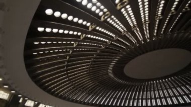 Dairesel dome kamera yatay hareketi delikli