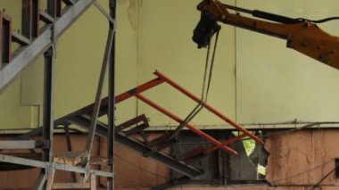 Koridorun yenileme inşaatı işi