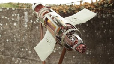 Askeri roket güdümlü el bombası