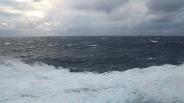 Mélange de 2 coups, après le cyclone — Video