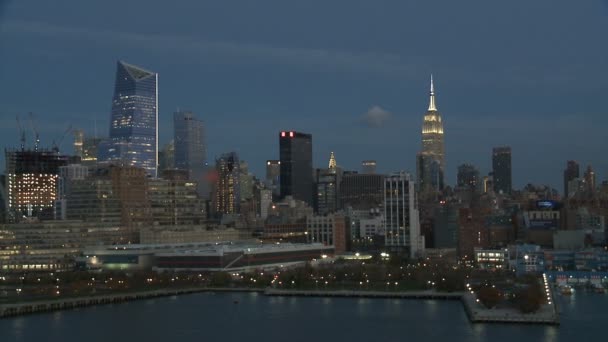 Skyline van New York bij nacht, deel 1 — Stockvideo