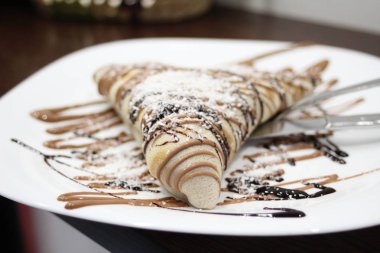 lezzetli kek çikolata ile tepesinde