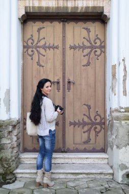  kız resimleri kamera ve takeing tutuyor