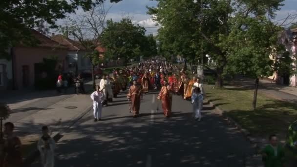 Massa van mensen in religieuze rituelen, Lazarus zaterdag — Stockvideo