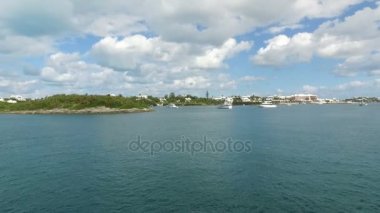 Bermuda Adaları ve parlak mavi deniz, görüntülemek Motorlu tekne