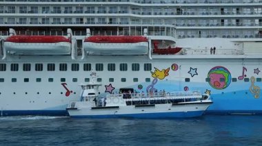 Ben 1, yüzen gezi yanında cruise gemi 3 gemi, Bahamalar, 13 Aralık 2016.