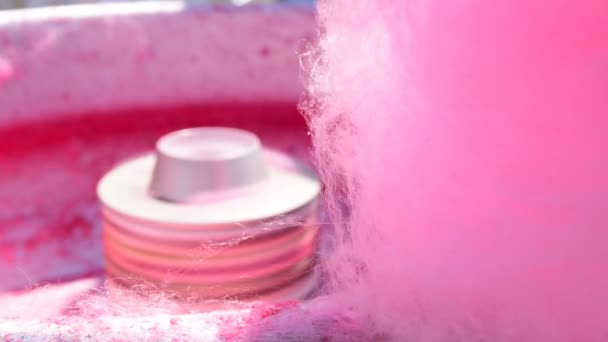 Working cotton candy machine-producing cotton candy — Stock Video