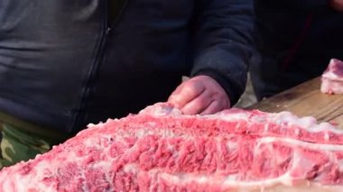 2 in 1, çiğ et et helikopter ile kesme