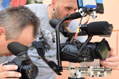 fotoğrafçı ve kameraman iş başında