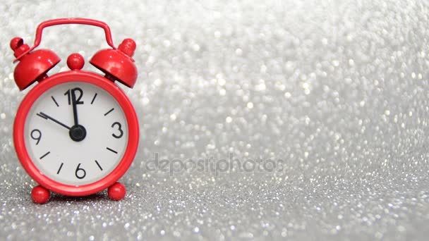 Orologio Sera Rosso Conta Secondi Mezzogiorno Mezzanotte Capodanno Scrivere Biglietto — Video Stock