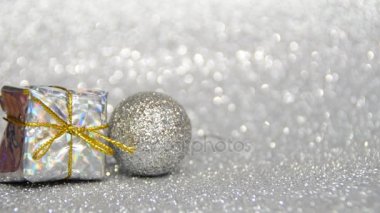 Gümüş ve altın yeni yıl ve Noel dekorasyonu, tebrik kartınız yazmak