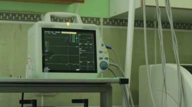EKG makinesi cerrahi, EKG monitör hastanın durumu ameliyathane, ekran, kalp hızı, kan basıncı kalp atışı sırasında veteriner Kliniği.