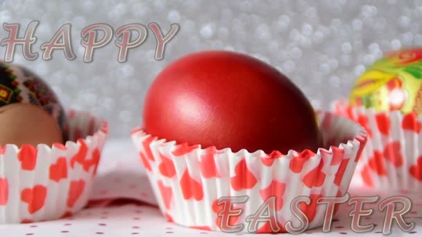 Dekorasyon Renkli Yumurta Happy Easter Metin Ile Vınlamak Dışarı — Stok video