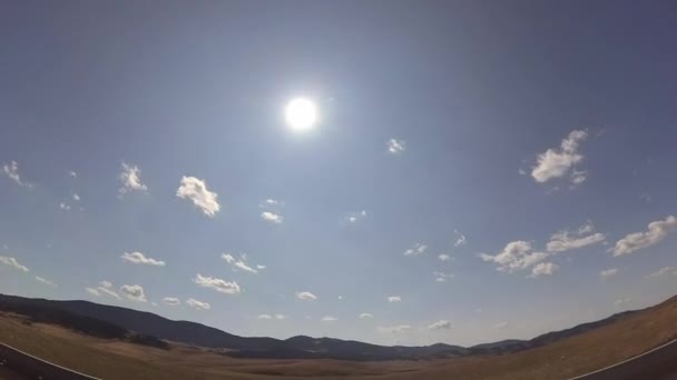 Viajar Carro Cercado Por Bela Natureza — Vídeo de Stock