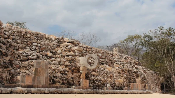 マヤ遺跡 古代の儀式やゲームのために使用するリング — ストック写真