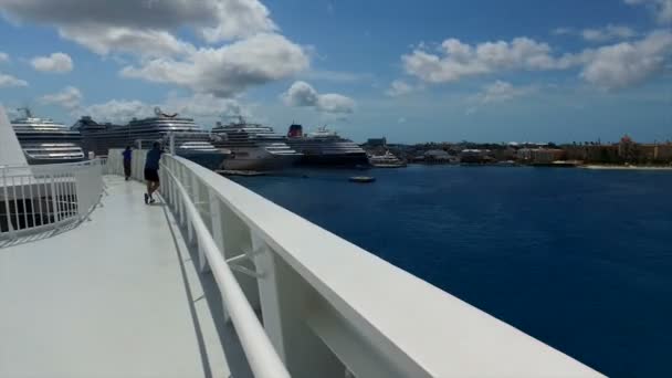 Bahamas September 2017 Luftaufnahme Der Angedockten Kreuzfahrtschiffe Nassau Cruise Ship — Stockvideo