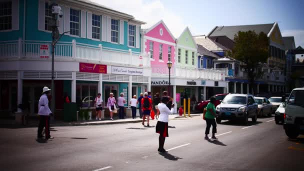 Bahamas Setembro 2017 Mulheres Polícia Dando Instruções — Vídeo de Stock