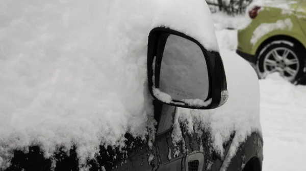 Zobacz Lustro Pokryte Śniegiem — Zdjęcie stockowe