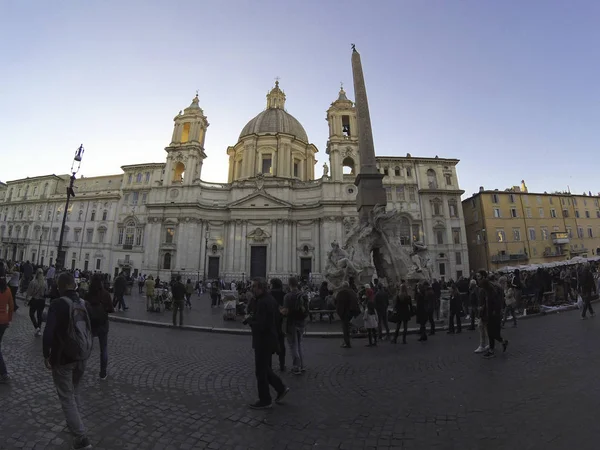 Roma Talya Nisan 2019 Turistler Piazza Navona Roma Talya Yürüyorlar — Stok fotoğraf