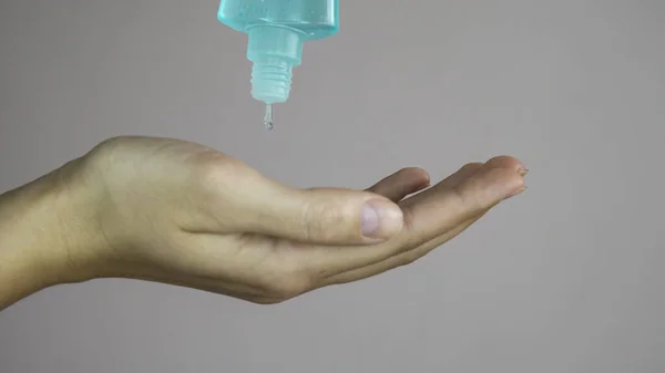 Desinfectar Mãos Tomando Desinfecção Álcool Gel Para Prevenir Epidemia Vírus — Fotografia de Stock