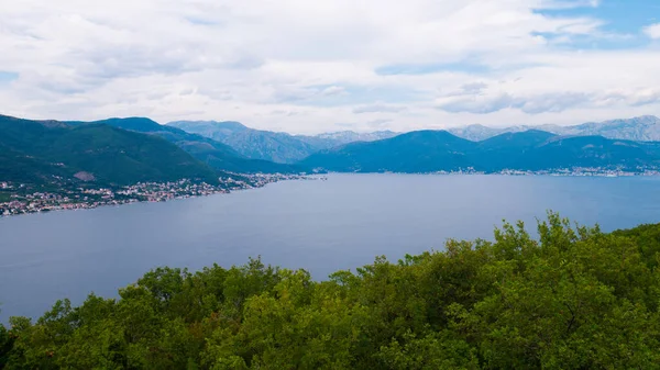 Chmurna Zatoka Kotorska Czarnogóra — Zdjęcie stockowe