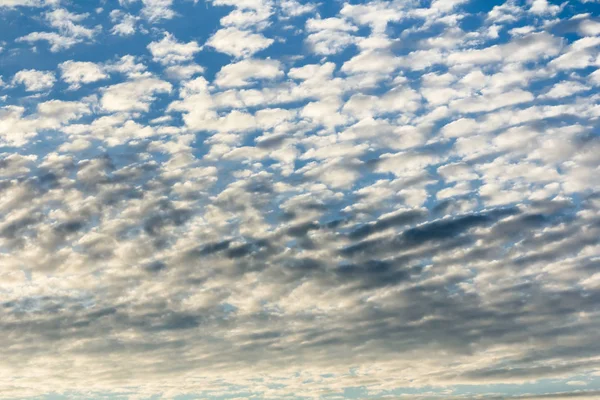 Clouds in the blue sky after rain — Stock Photo, Image