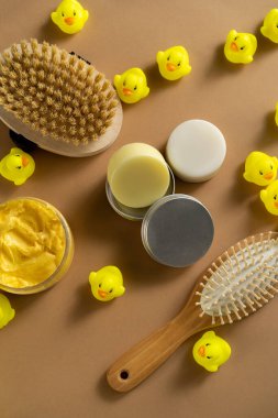 Arka yıkama, plastik ördekler, banyo, sabun şampuanı merhemi.