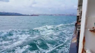 Boğaz Manzaralı gelen feribot