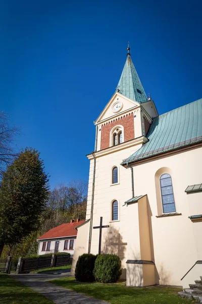 Johannes de Doper Rooms-katholieke Kerk in Lanckorona, Polen — Stockfoto