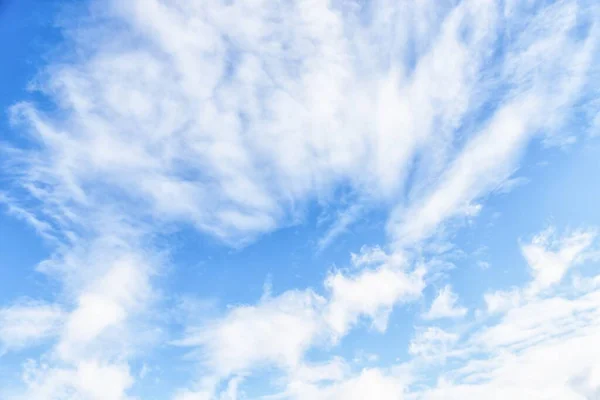 Beautiful blue sky with cirrocumulus white clouds — 스톡 사진