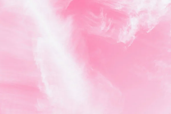 Розовый Фон Неба Мягкими Нежными Белыми Облаками Копирование Пространства — стоковое фото