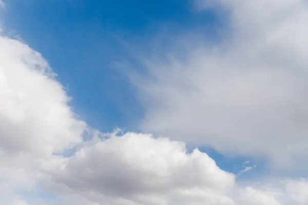 White Fluffy Cirrocumulus Clouds Light Blue Sky Beautiful Sky Background — Stock Photo, Image