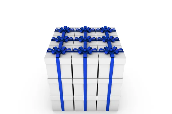 Bílé dárkové krabice s mašlí modrá stuha — Stock fotografie