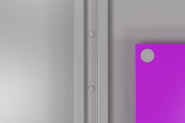 Beyaz zemin üzerine dikdörtgen renkli plaka perçin