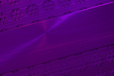 Dikdörtgen metal plaka üzerinde dairesel ızgara adam perçin ile