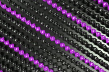 Siyah arka plan üzerine siyah ve mor plastik spiral sopa