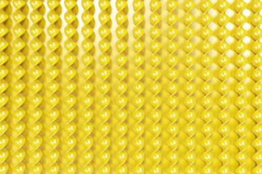 Sarı Plastik spiral sarı arka plan üzerinde sopa