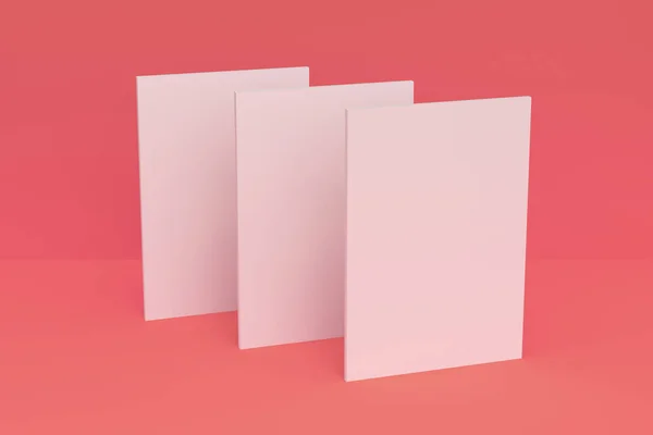 Üç boş beyaz kapalı broşür mock-up kırmızı zemin üzerine — Stok fotoğraf
