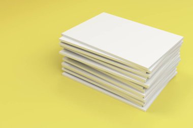 Boş beyaz kapalı broşür mock-up sarı adam Tarih yığını