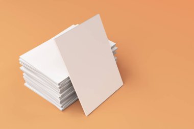 Boş beyaz kapalı broşür mock-up turuncu adam Tarih yığını