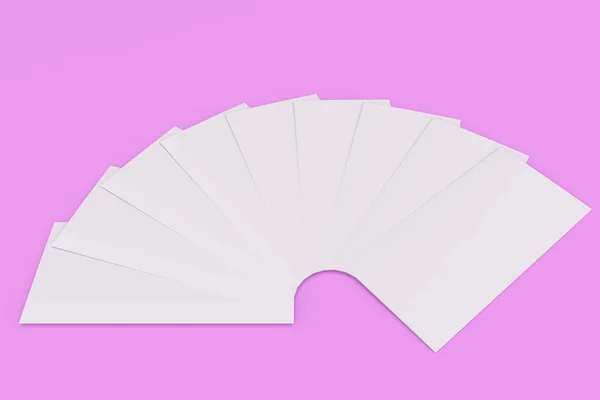 Folleto de tres pliegues blanco en blanco maqueta sobre fondo violeta —  Fotos de Stock