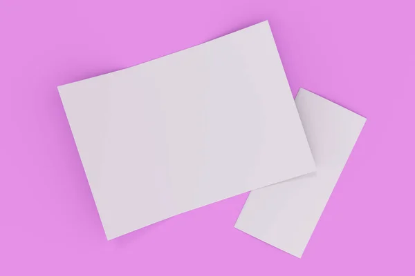 Blanco en blanco abierto tres pliegues folleto maqueta sobre fondo violeta —  Fotos de Stock