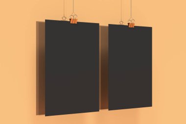 Ciltçi ile iki boş siyah poster mockup turuncu backgr klip