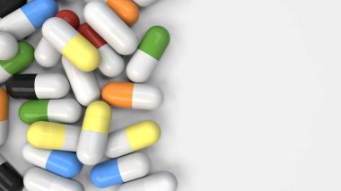 Renkli ilaç kapsül yığını