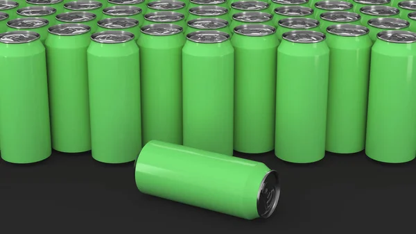 Grandes latas de refrigerante verde no fundo preto — Fotografia de Stock